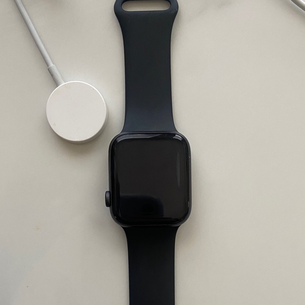 Apple Smartwatch with Black Band 
Size 44mm